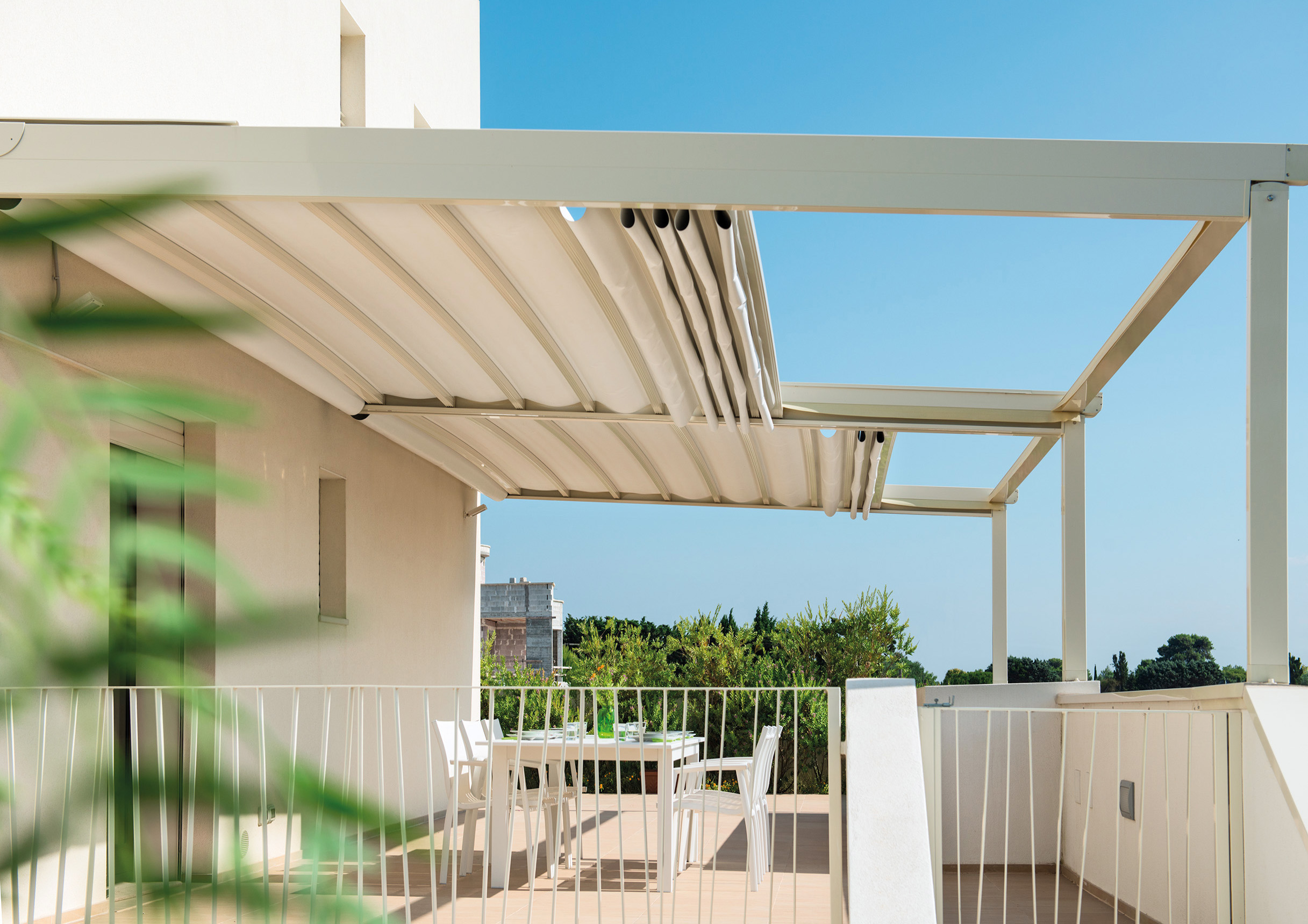 سقف متحرک از نوع برقی