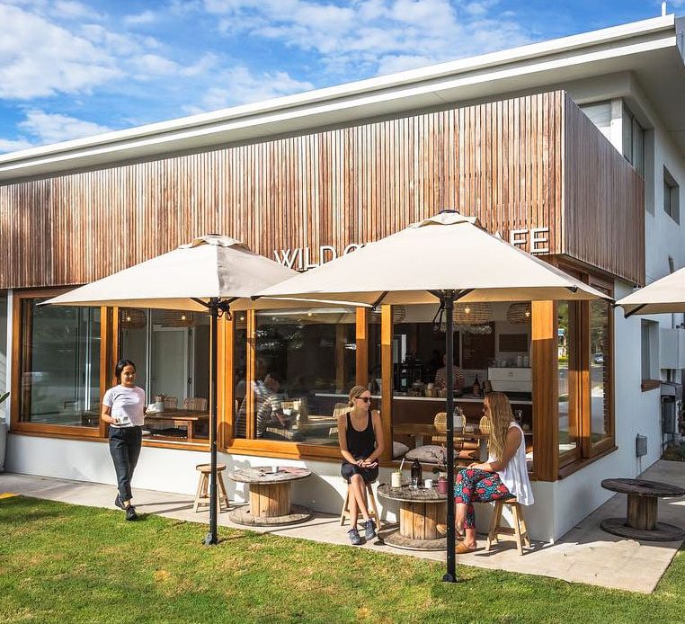 سایبان چتری برای کافه