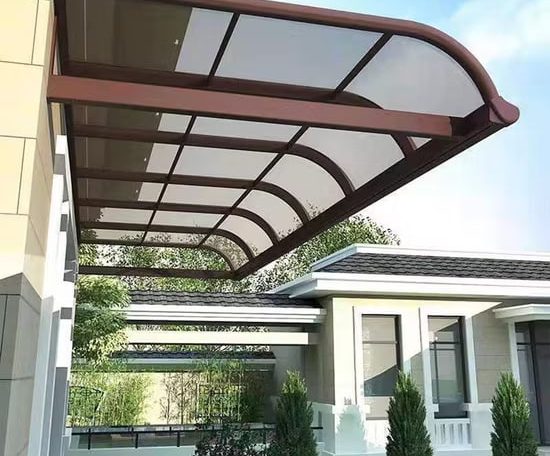 سایبان ضد باد و باران؛ مناسب برای مناطق بادخیز و بارانی