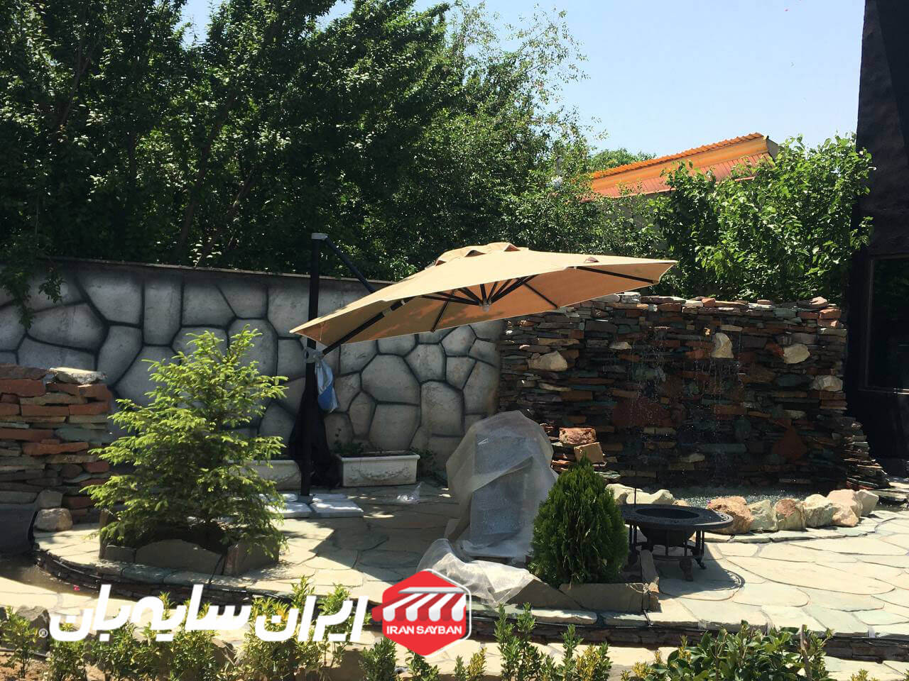 سایبان چتری آقای هاشمی