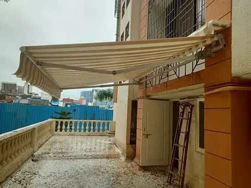 سایبان بالکن برقی